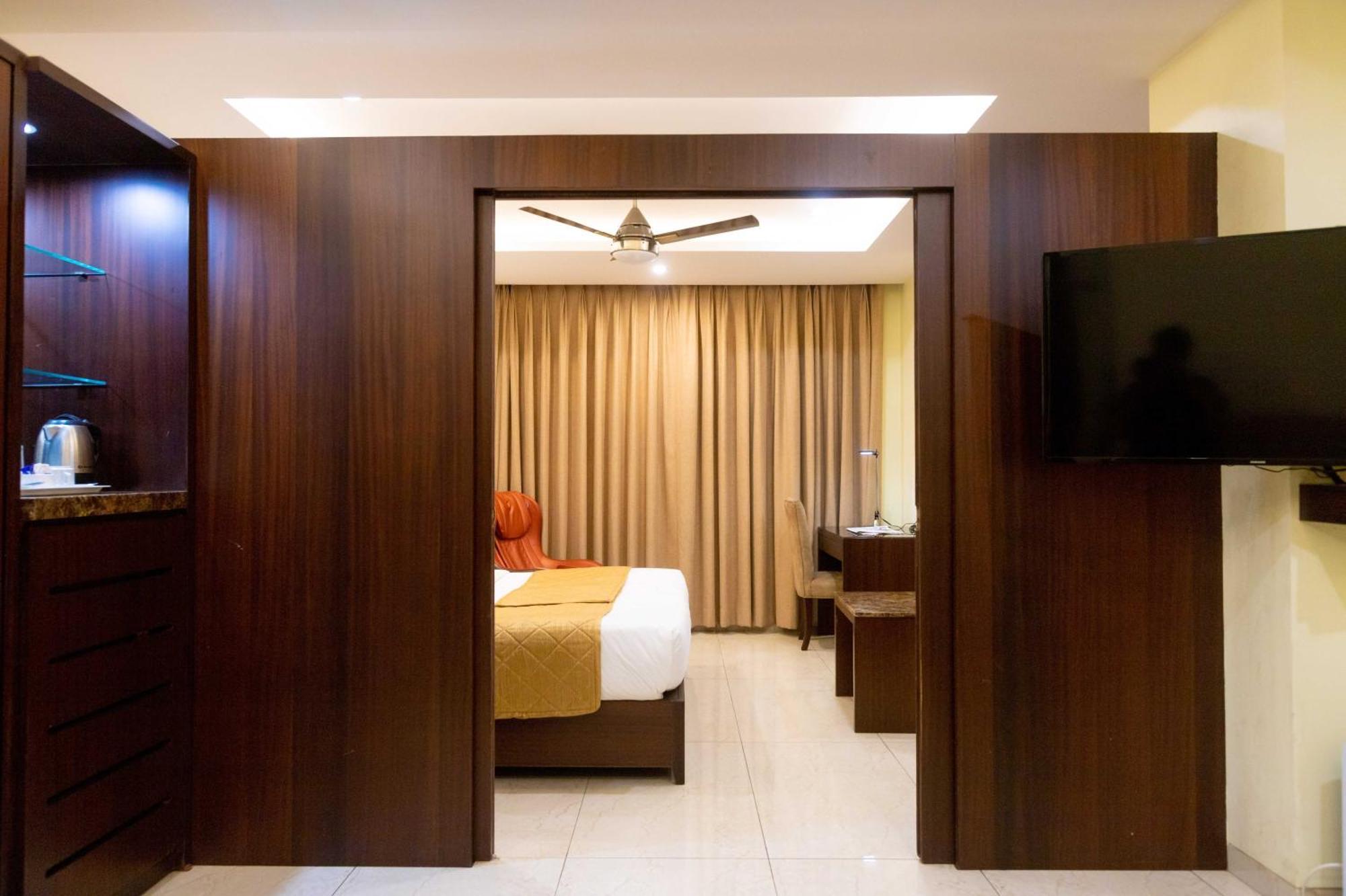 Hotel Godwin - Colaba Bombaj Exteriér fotografie